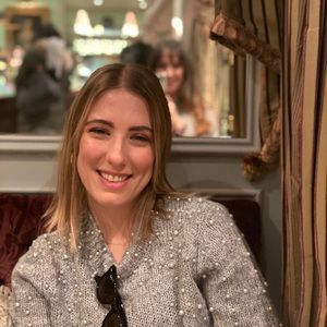 Meet your Posher, Sophia